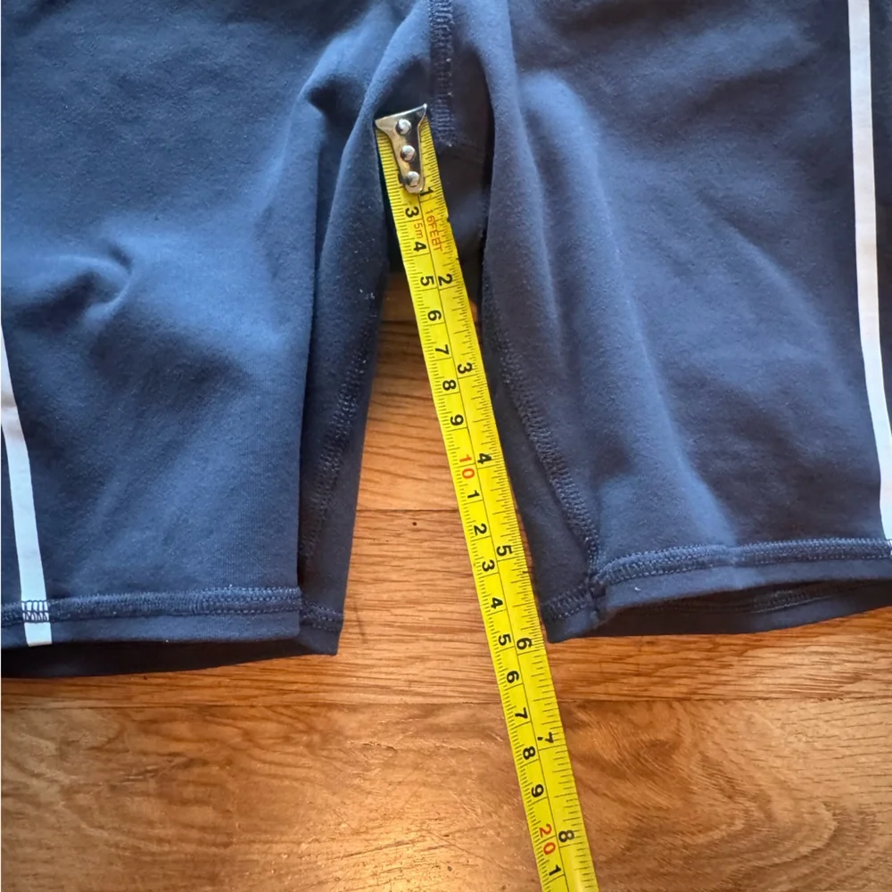 ALO Yoga Gray Spandex Bike Shorts